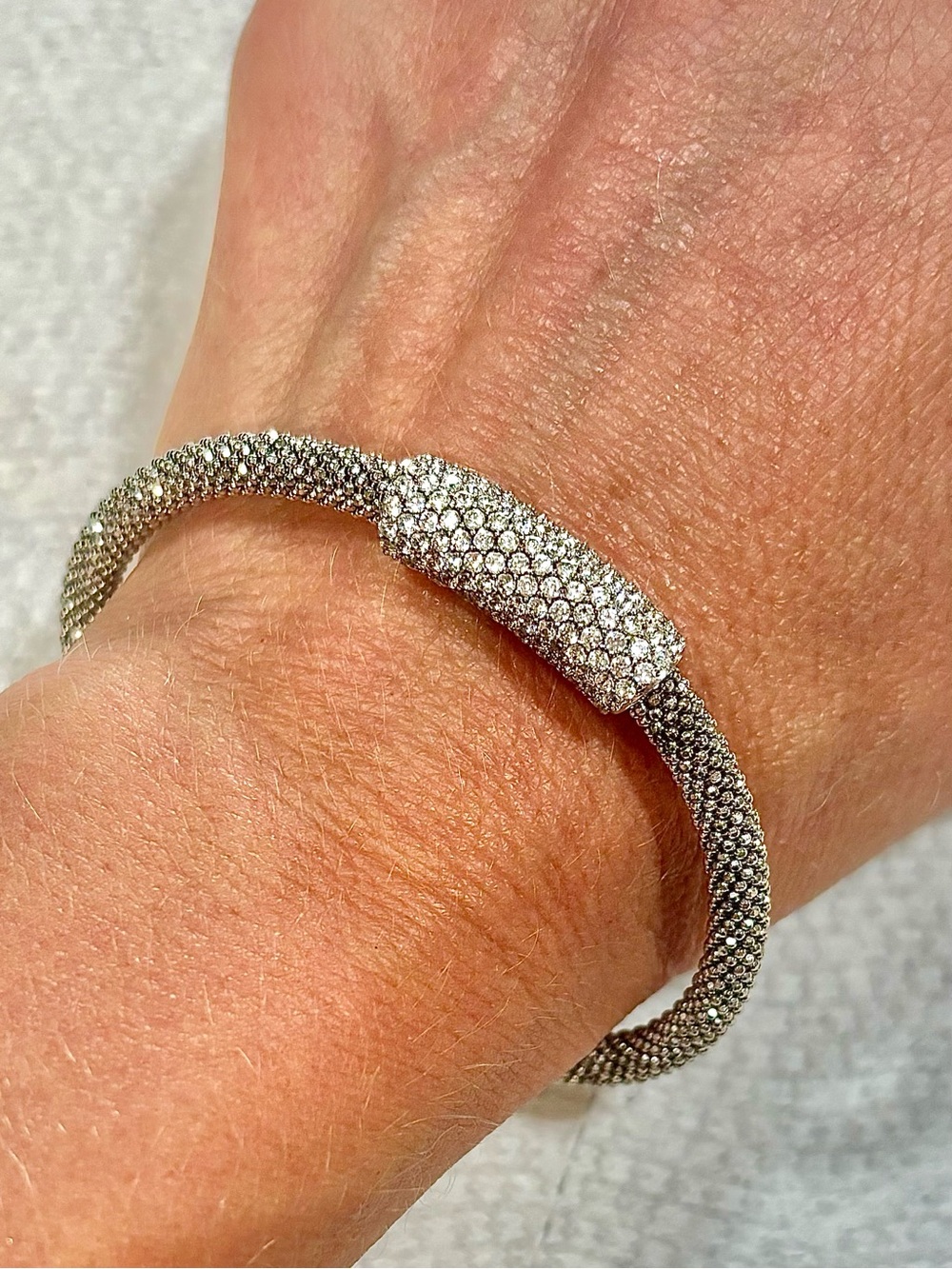 Rhinestone magnetic bracelet